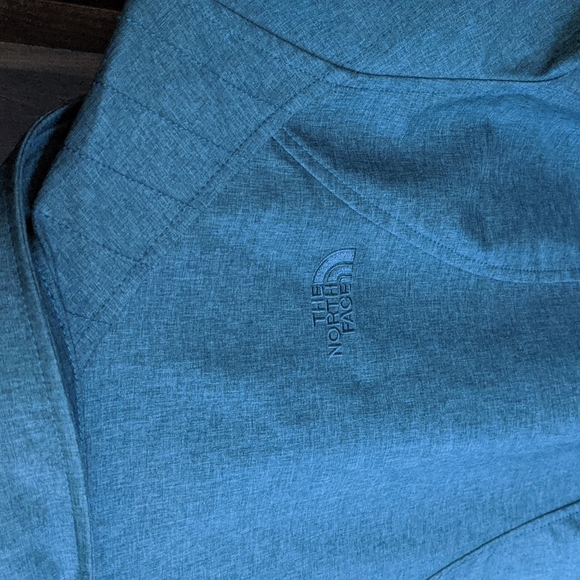 North Face Teal Softshell Jacket - Picture 8 of 9